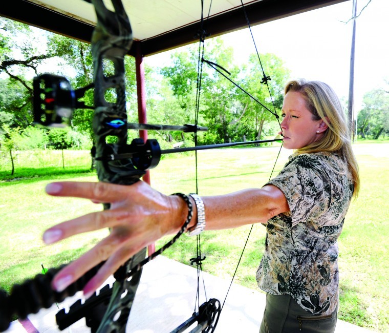 Angleton woman to compete on reality TV show Sports thefacts