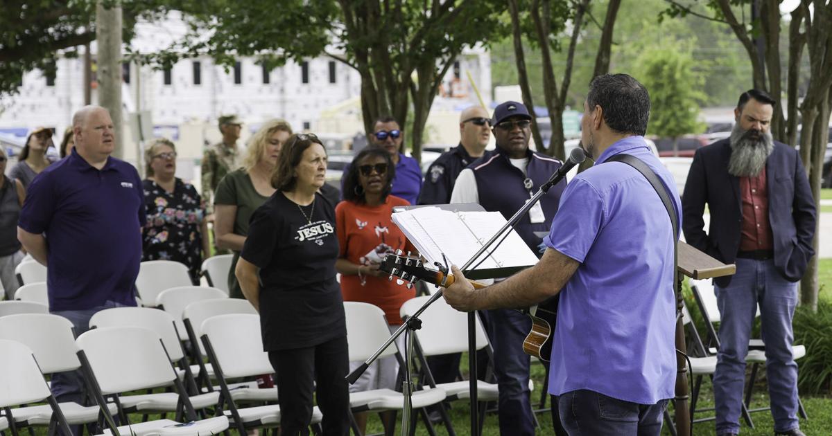 In Prayer: Angleton residents gather for National Day of Prayer | News ...