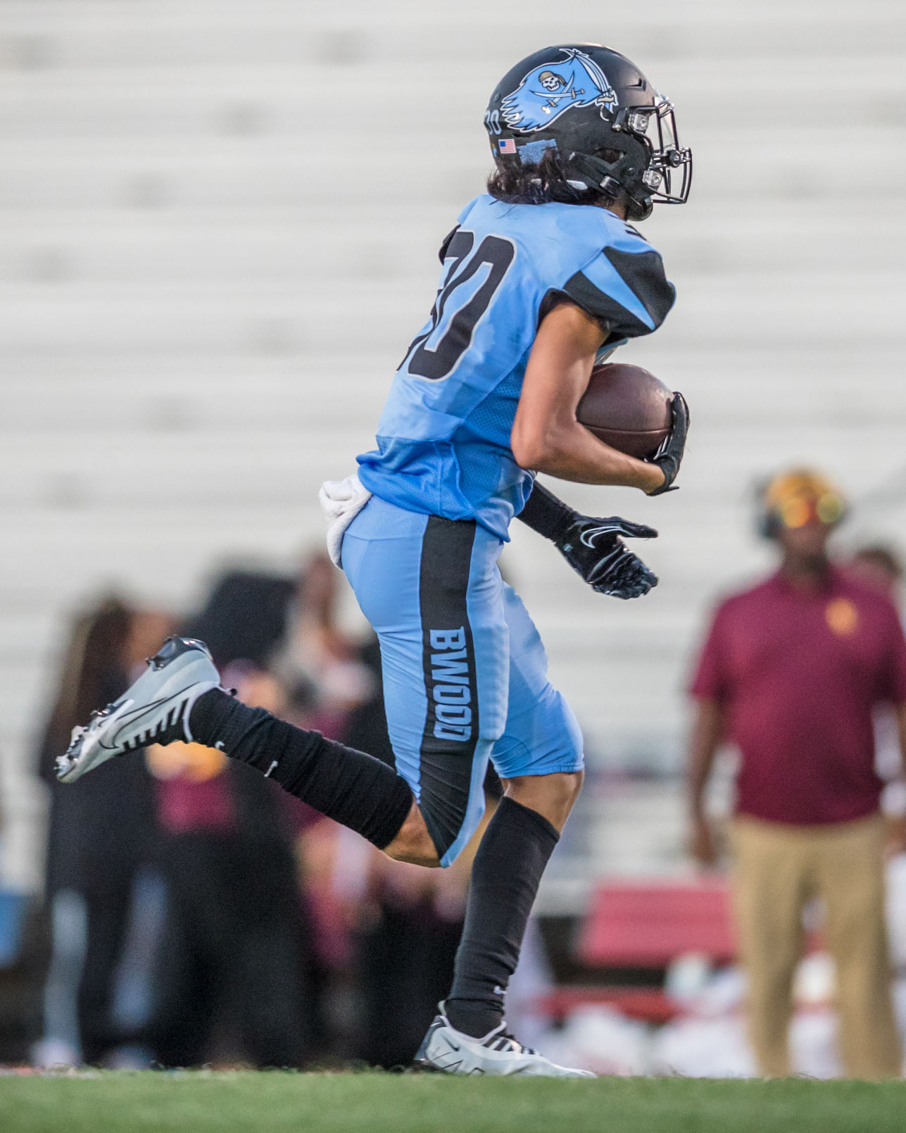 Brazoswood holds on beats Beaumont United for season opening win