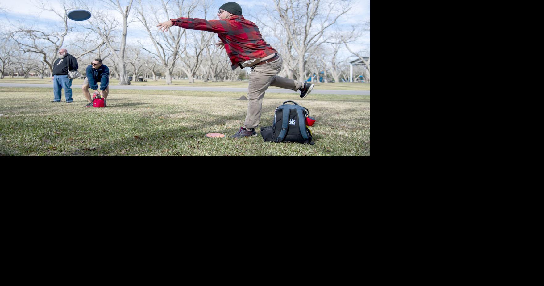 Disc golf growing in Brazoria County Sports