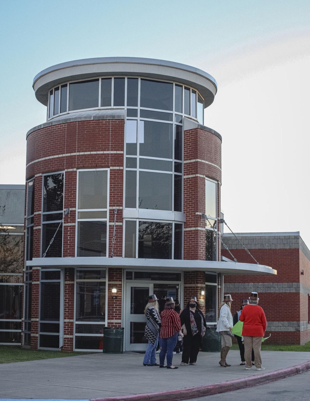 Lanier Middle School Booksgiving is ‘all about the kids’ News