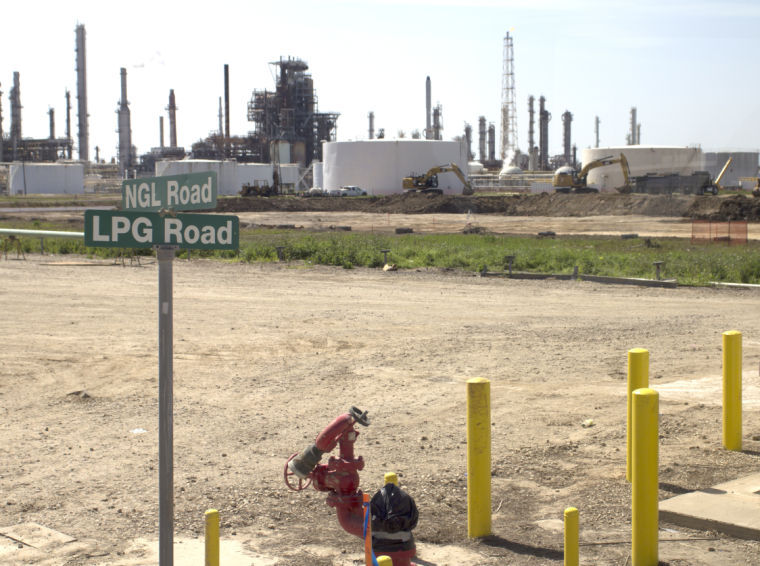 Phillips 66 breaks ground on new fractionator News