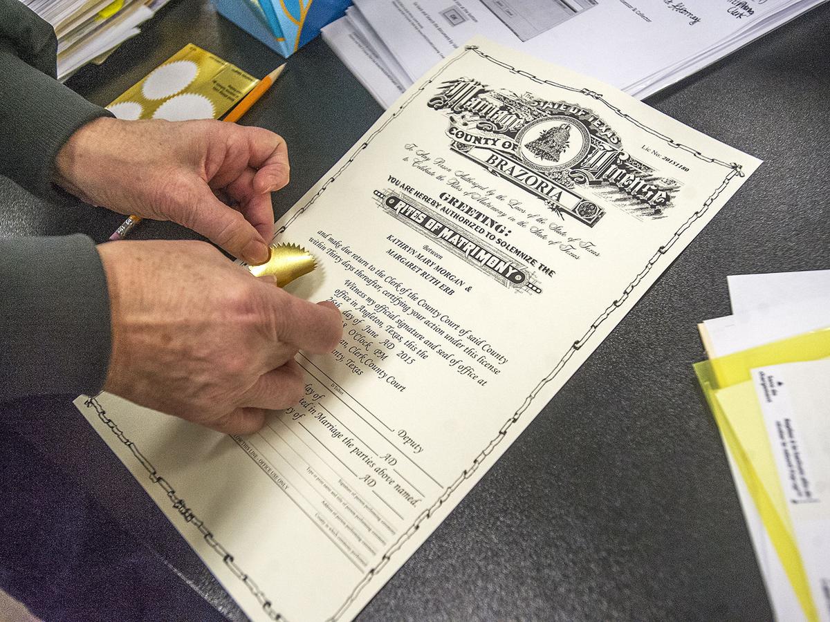 County issues 6 marriage licenses tocouples after Supreme Court