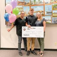 Robotics whiz shares time, knowledge with young kids - Image