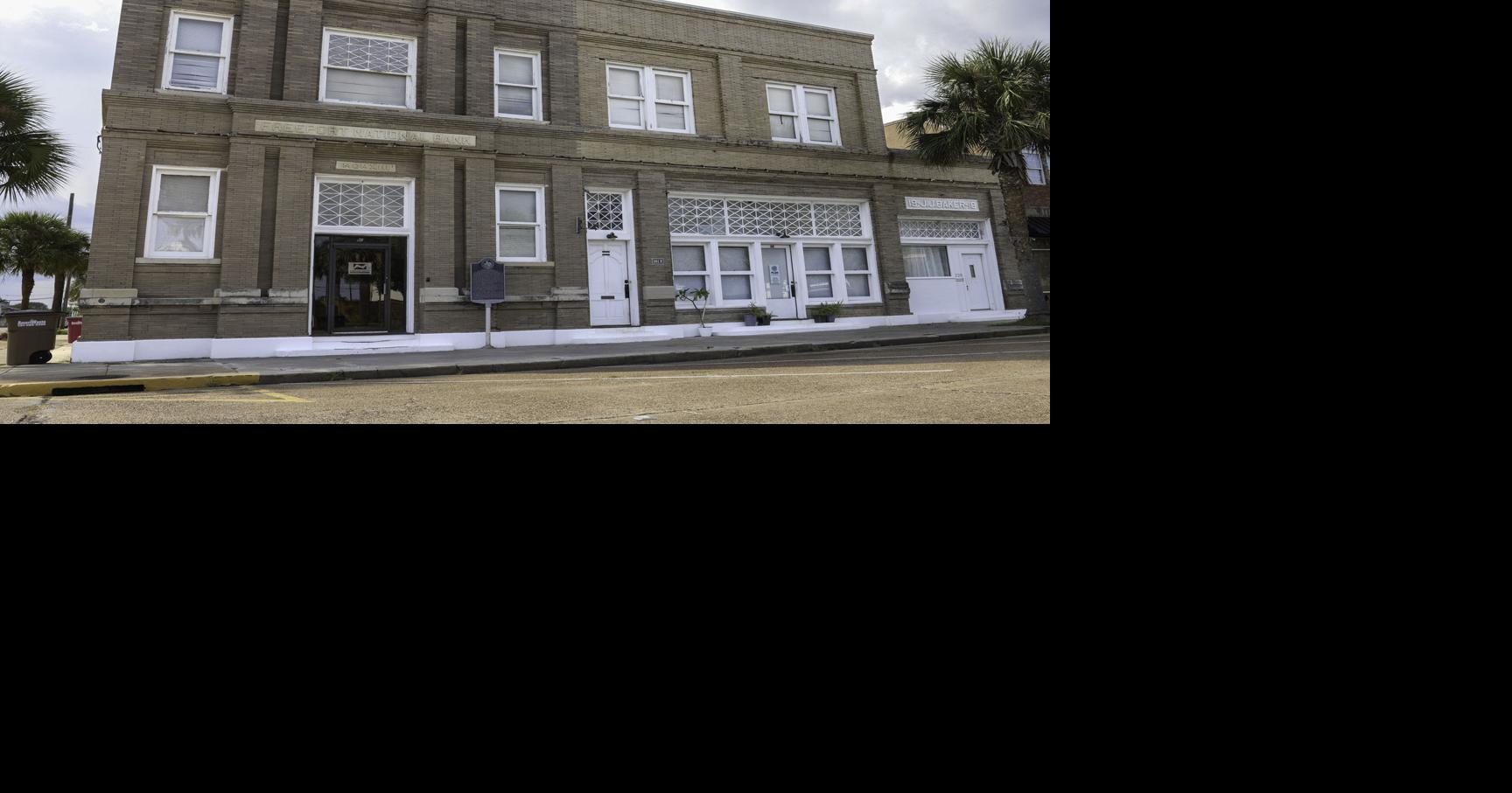 Freeport councilman in violation of shortterm rental ordinance, owes