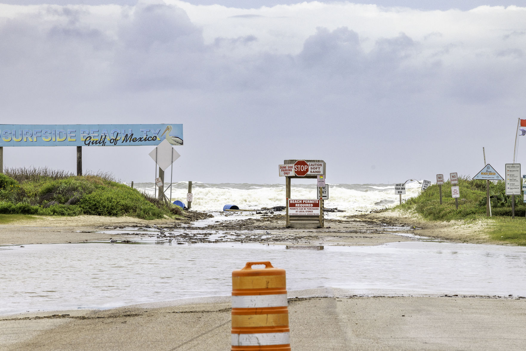 High Tide at Surfside Beach: A Complete Guide for Travelers