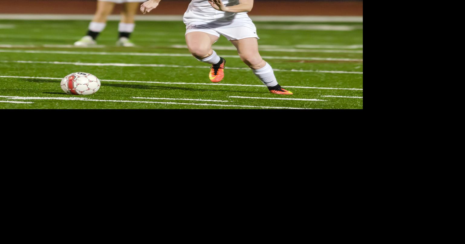 Lady 'Necks send Crabs home with a loss Sports