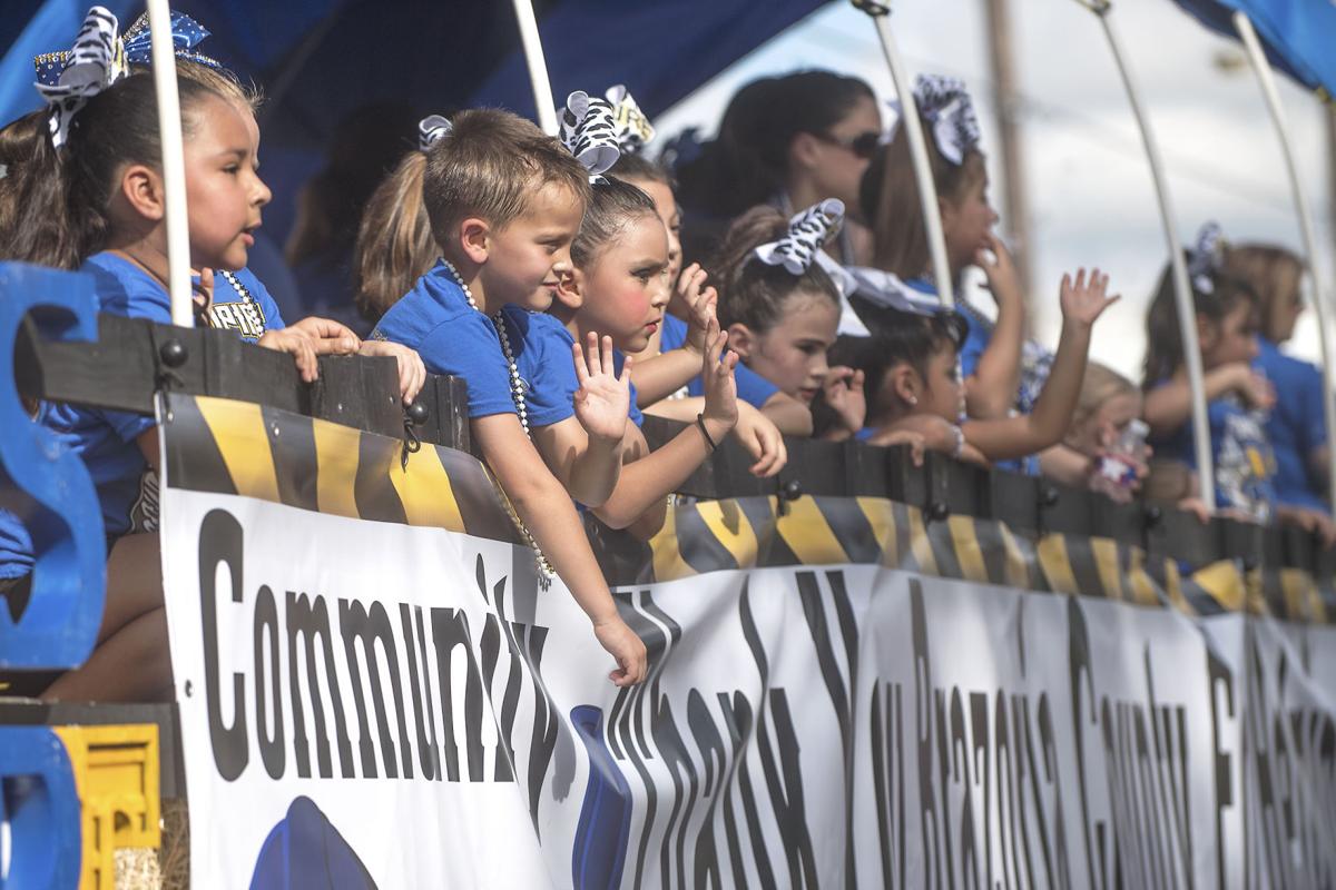 brazoria-county-fair-parade-thefacts