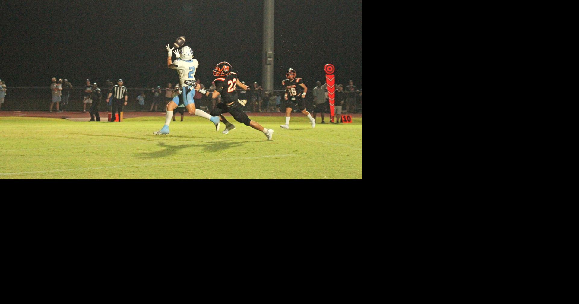 Sweeny outscores Van Vleck in 2nd half to earn 1st win Sports