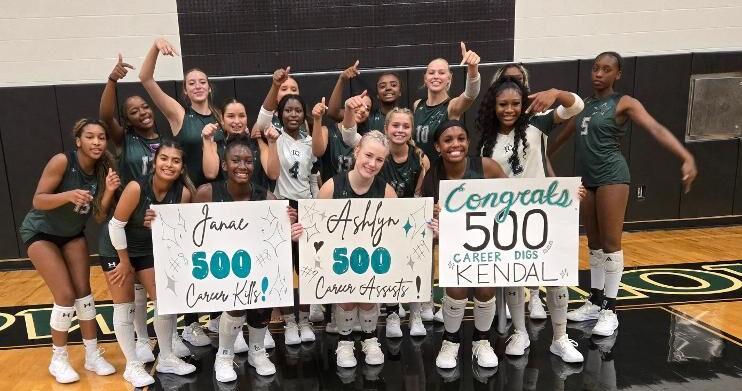 White fuels Iowa Colony's sweep of Angleton White fuels Iowa Colony's volleyball sweep of Angleton By TED DUNNAM Ted.Dunnam@thefacts.com Sep 2, 2026 4 mins ago