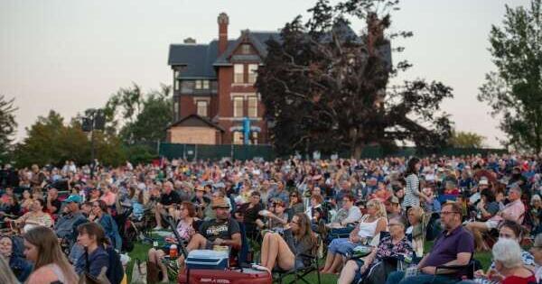 Orchestra Iowa returns to Brucemore lawn after 5-year hiatus