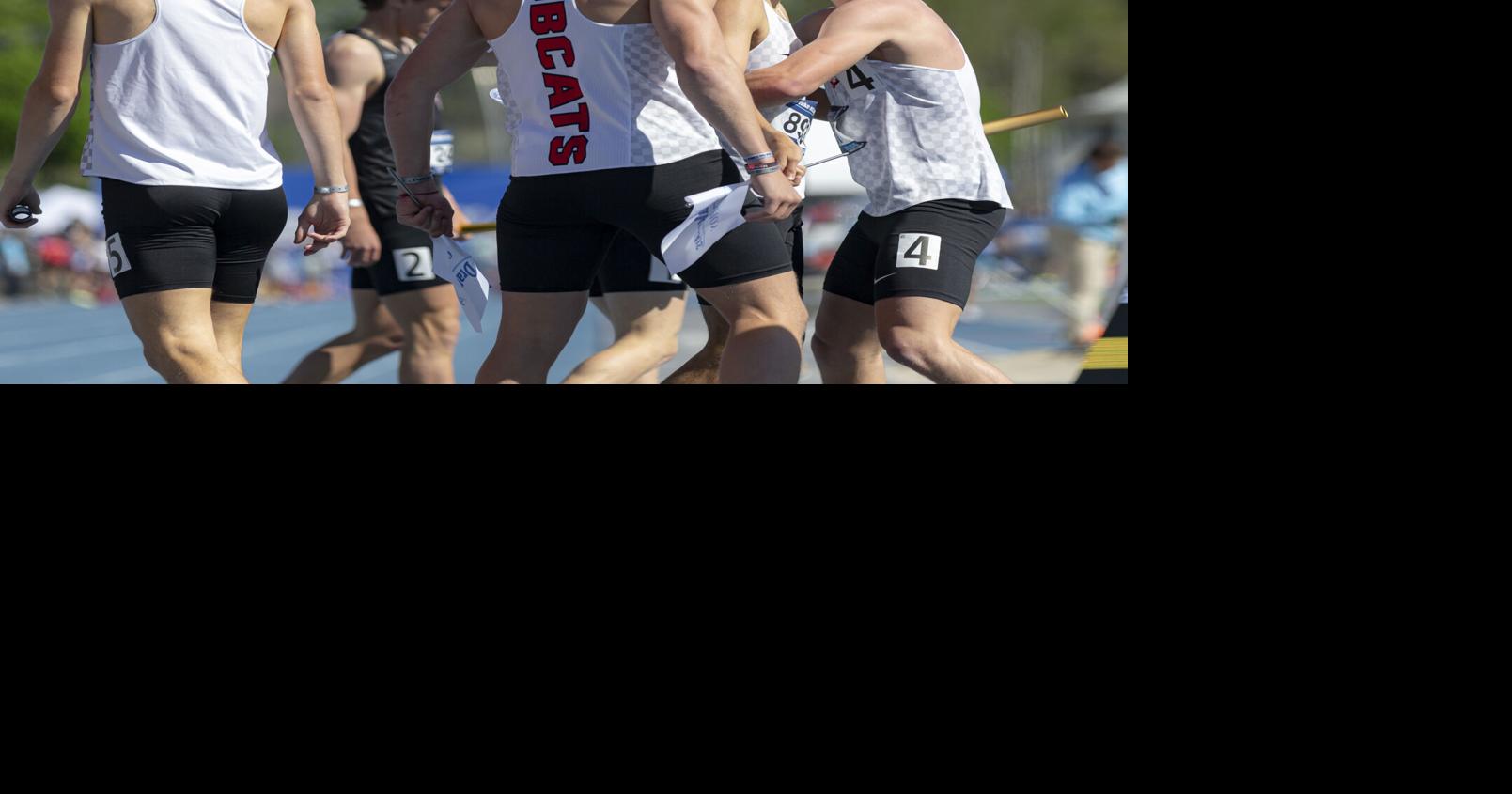 ‘Team guy’ Quentin Nauman anchors Western Dubuque’s DMR to gold