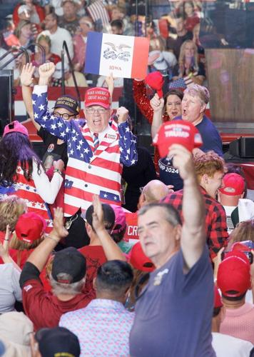 President Trump headlines Sioux City rally