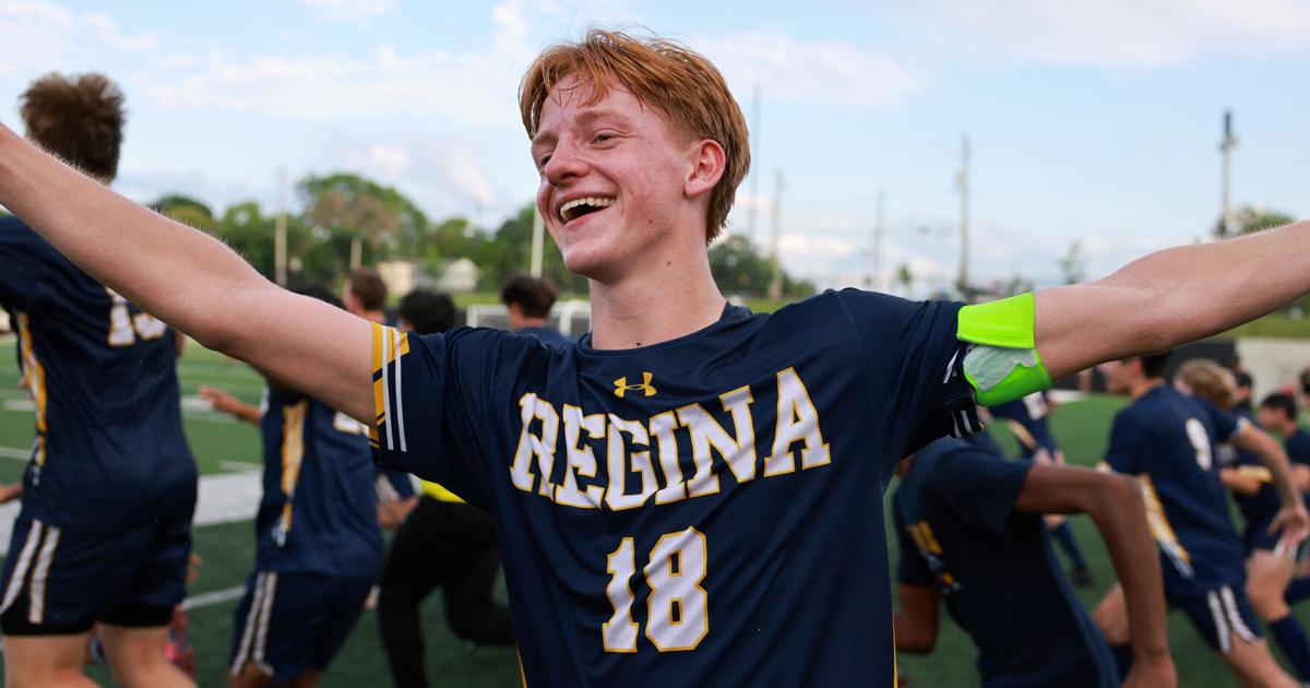 Iowa City Regina boys soccer team earns ninth state championship