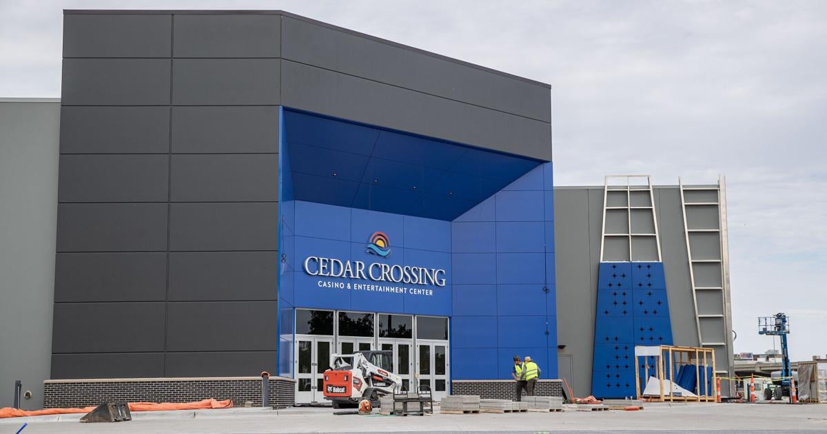 Cedar Crossing Casino opens early after a very long wait