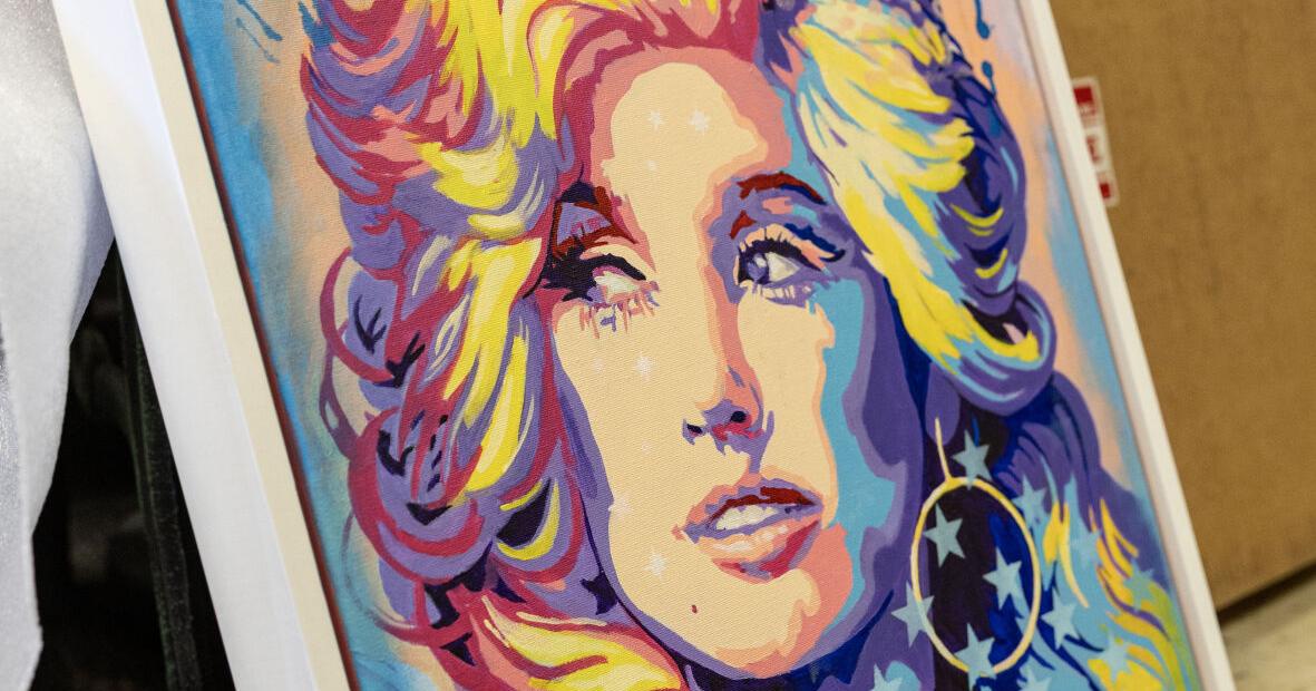Volunteers plan ‘9 to 5’ to pay it forward for Dolly Parton