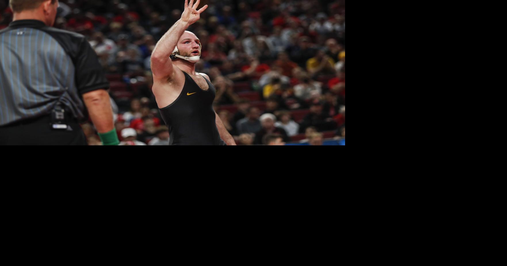Alex Marinelli wins 4th Big Ten wrestling title, Iowa finishes 3rd in ...