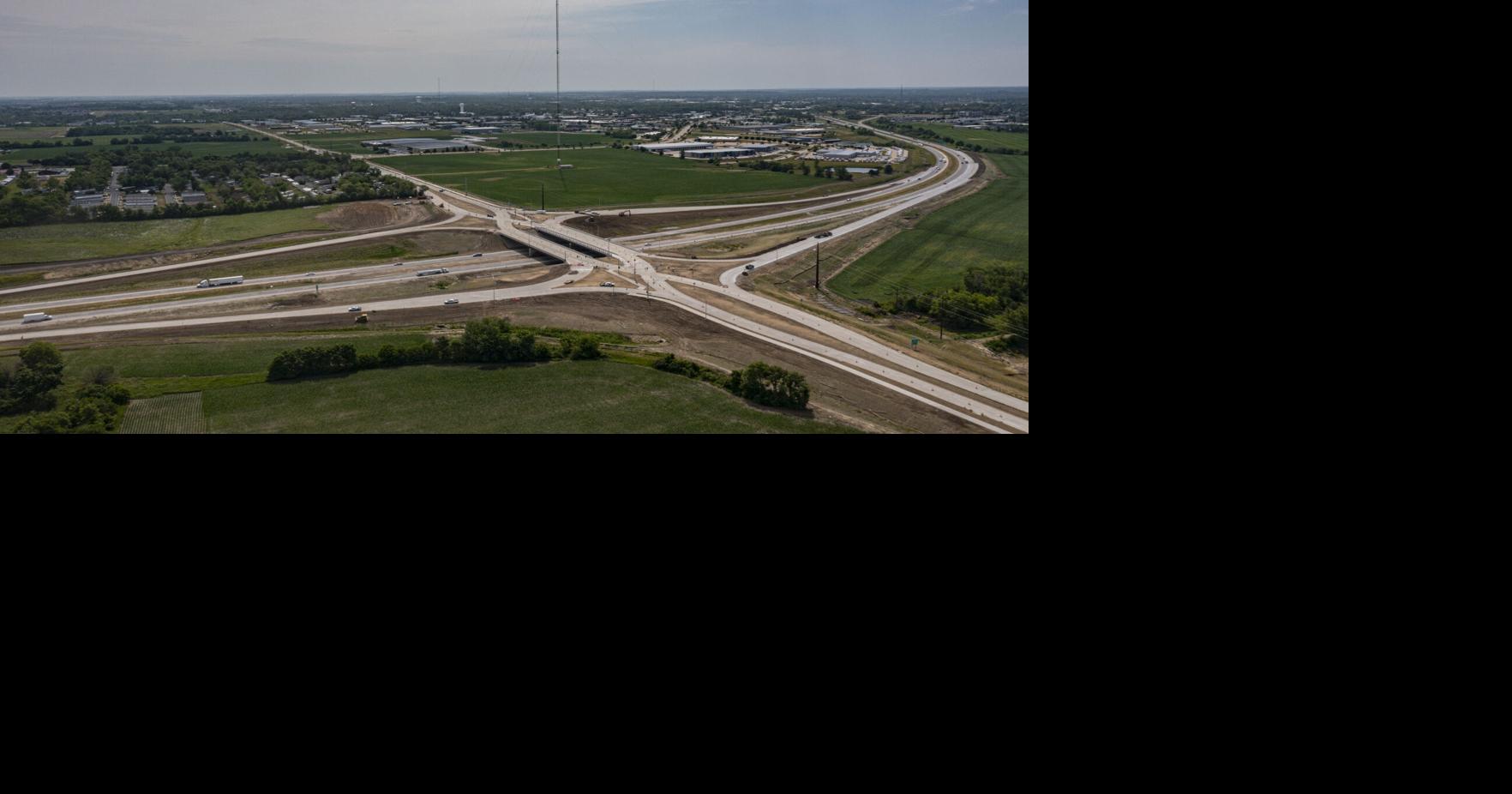 How to navigate a diverging diamond interchange | News | thegazette.com