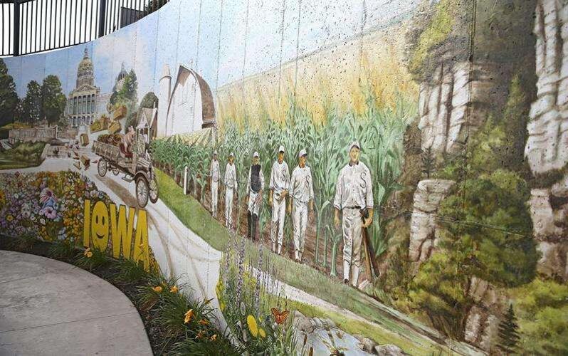 Memory mural: Artist’s mural delights seniors at care facility in North ...