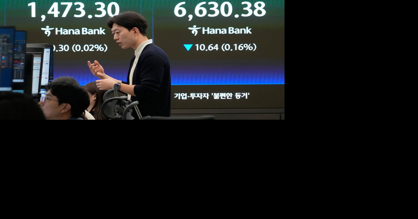 US stocks fall as oil prices keep spurting higher