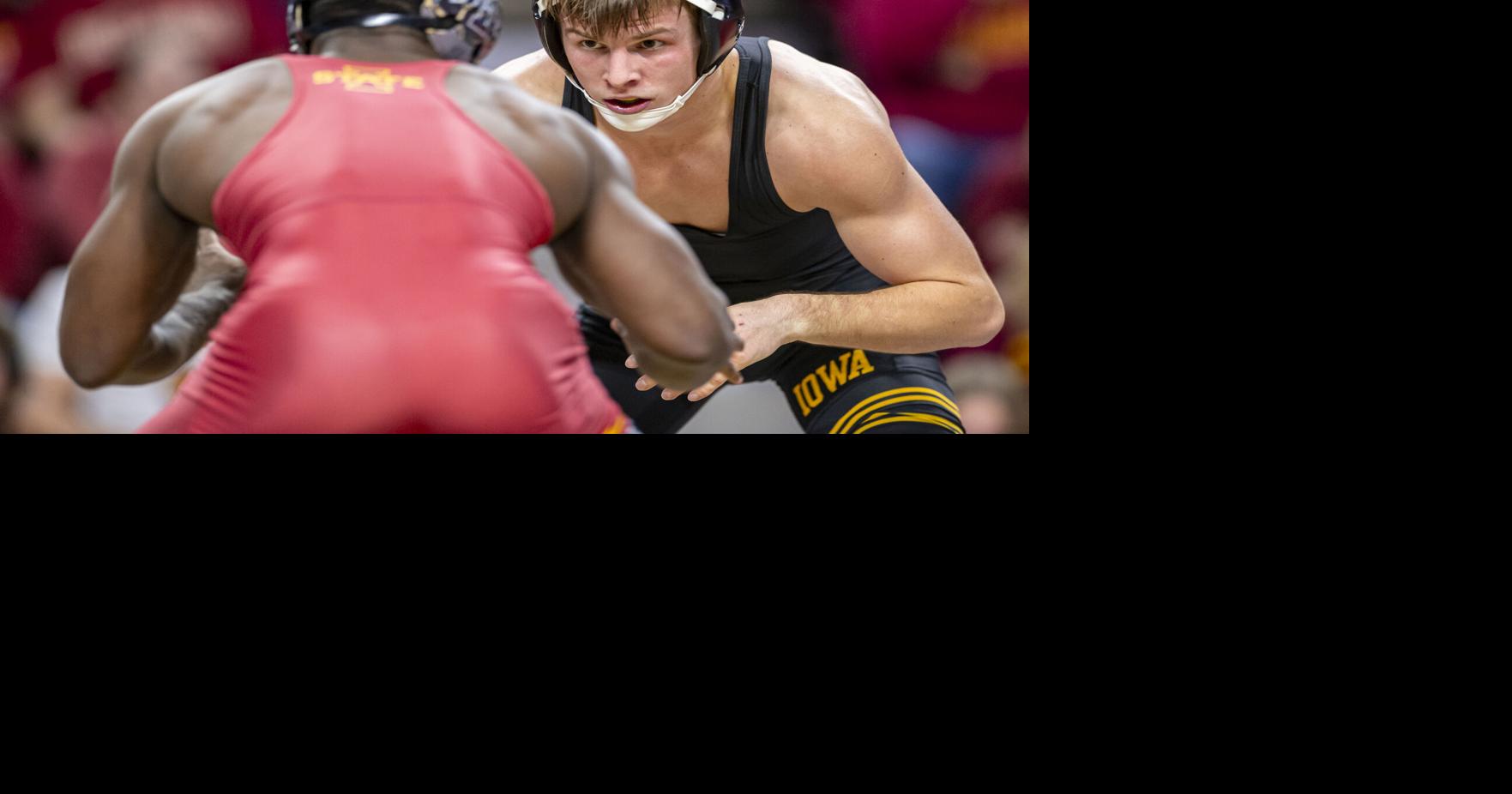 Ryder Block’s pin helps No. 4 Iowa Hawkeyes rebound for 22-14 dual win ...