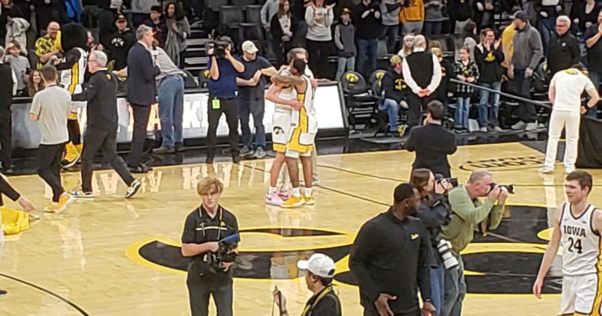 Beat State Hawkeyes Super comeback: Hawkeye men come from 20 points down to beat Gophers ...