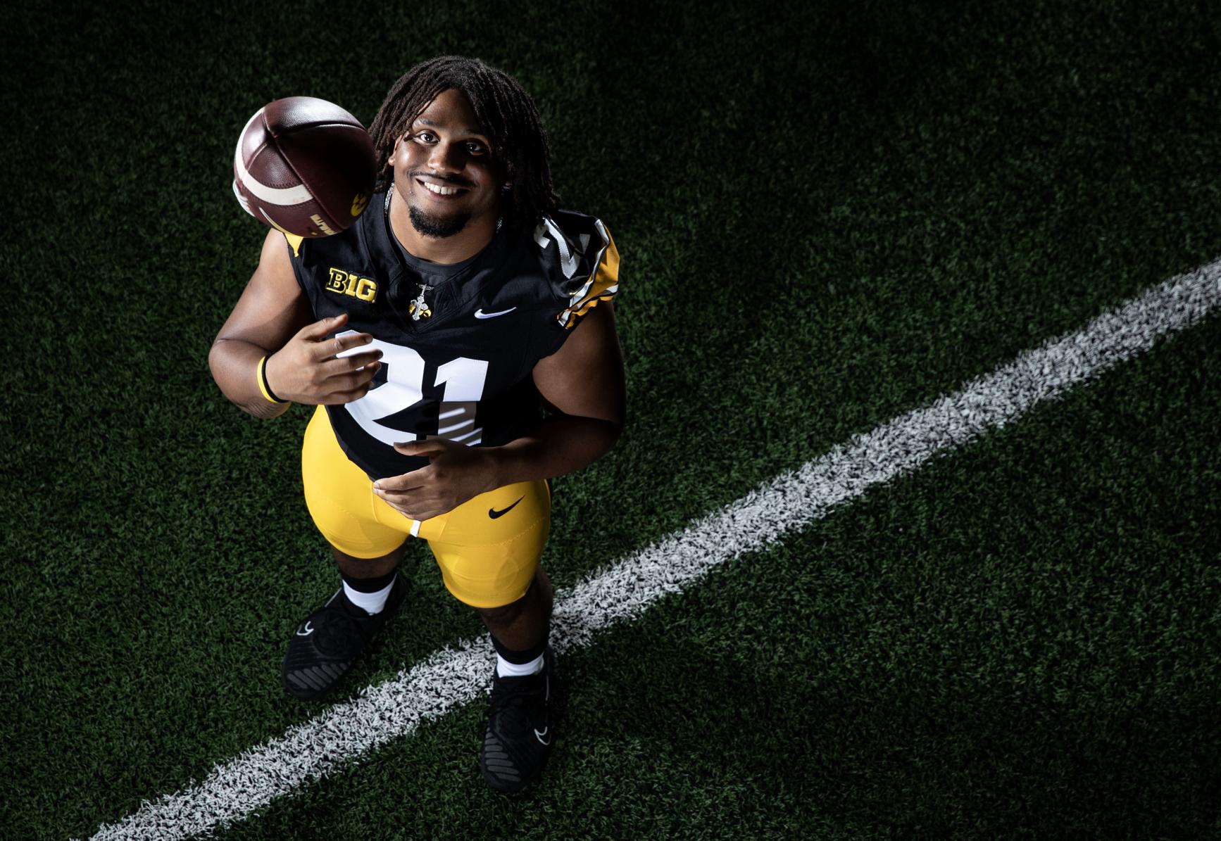 Iowa football running back to miss Cy-Hawk game after first half injury ...