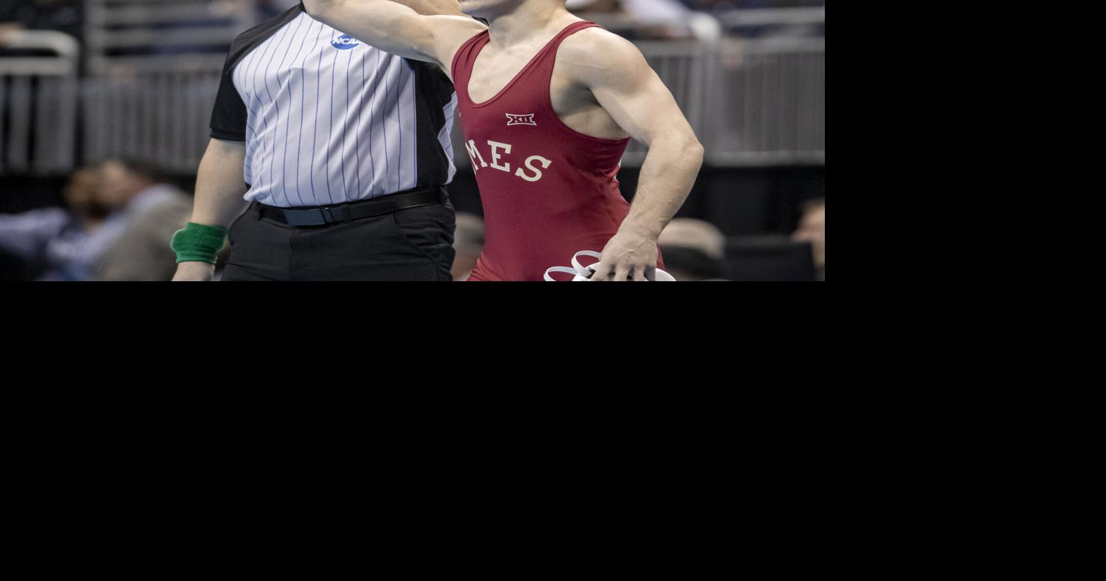Iowa State dominates early, struggles late in 27-12 men’s wrestling ...