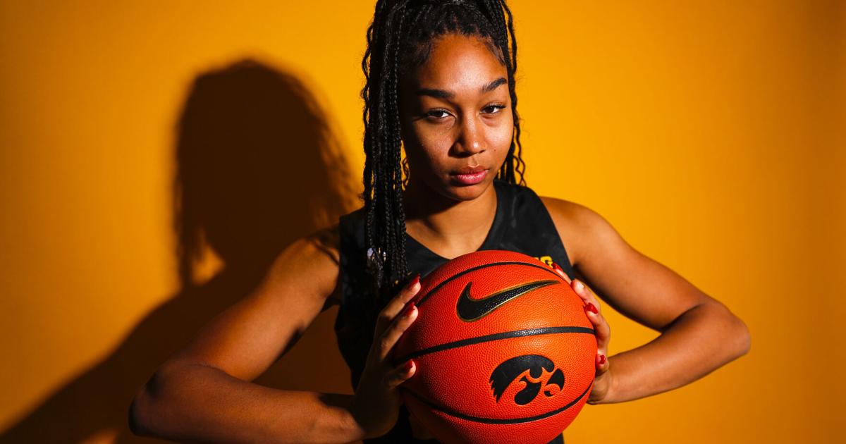 It’s opening night for No. 4 Iowa. Now, where does the (playing) time go?