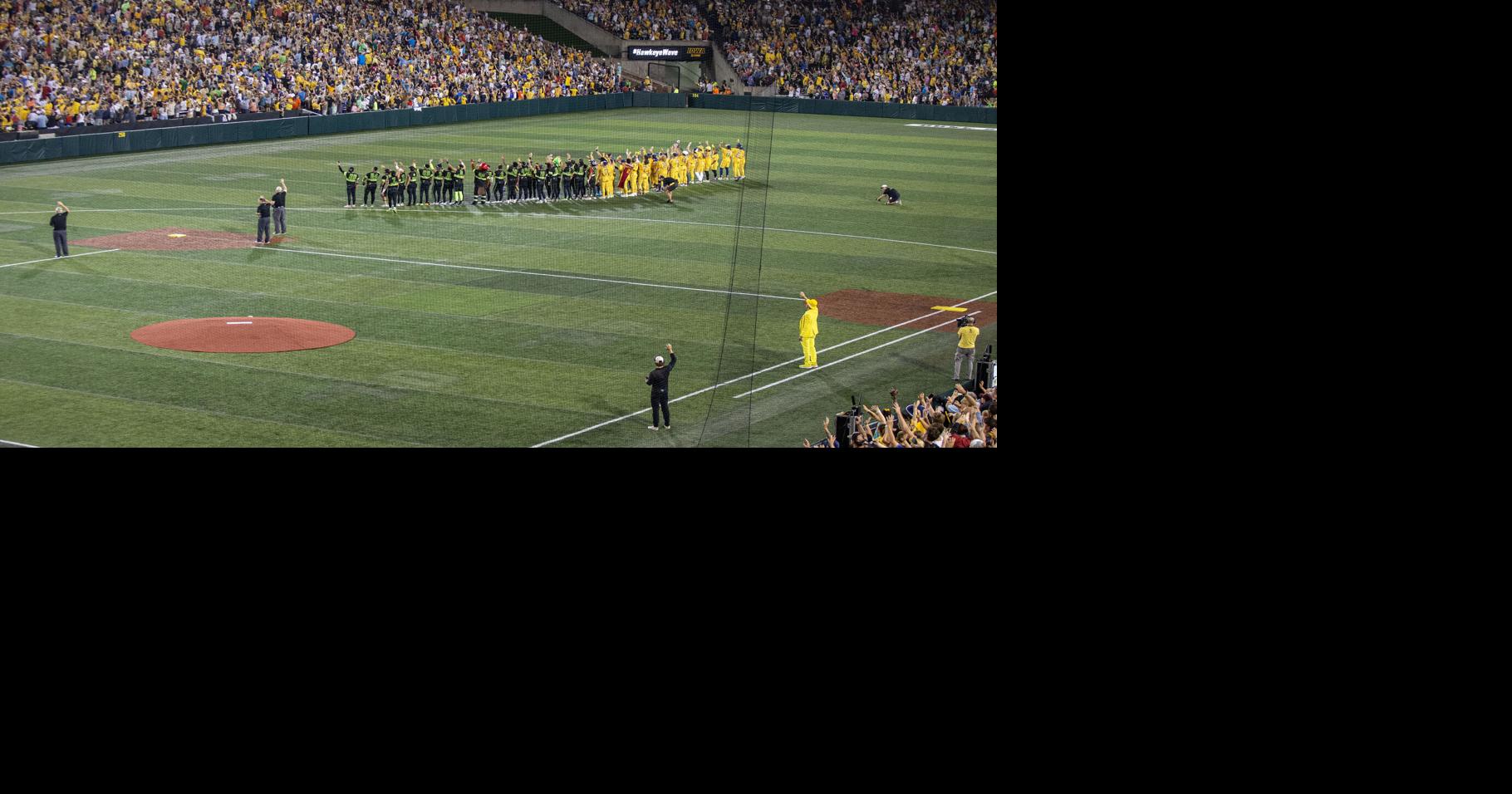 Savannah Bananas players experience The Wave for the first time in Iowa City takeover