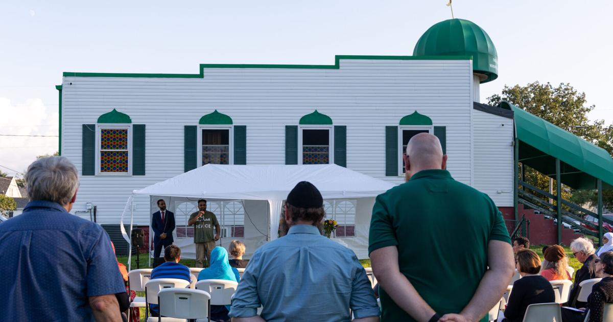 Cedar Rapids honors Imam Tawil for his service, scholarship