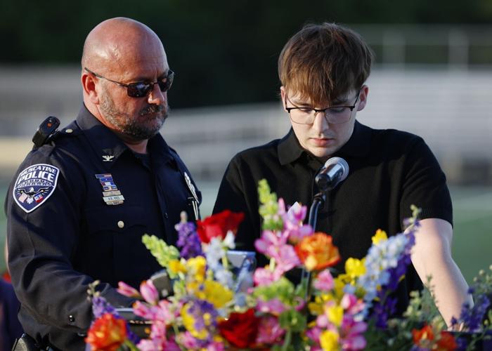 Community united in grief: Muscatine mourns lives lost in shootings | | thegazette.com