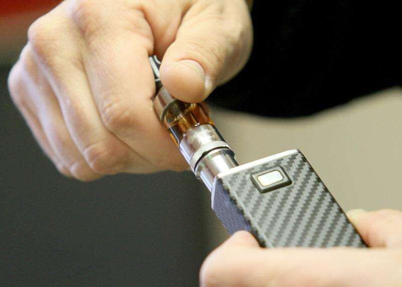 Iowa City considering ban on e-cigarettes on public property | News |  thegazette.com