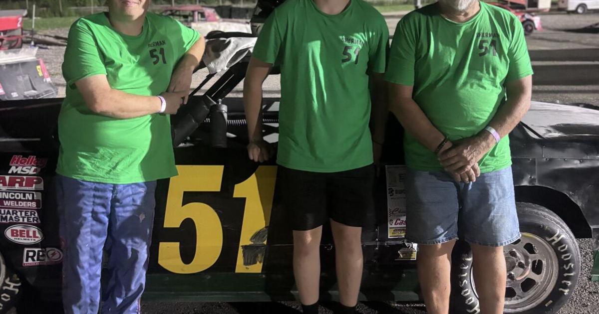 3 generations of Shermans sweep Hobby Stocks top 3