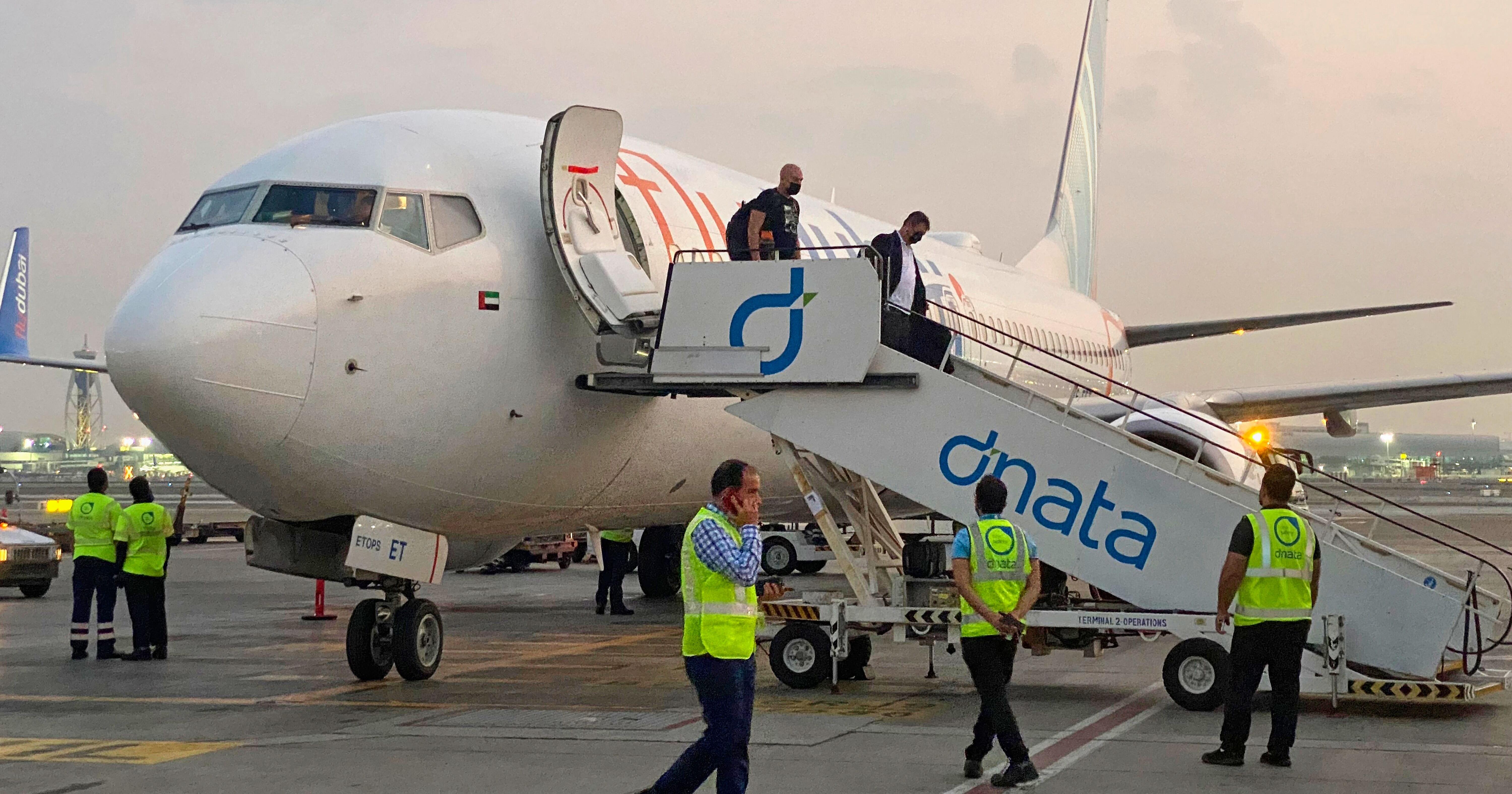 Pilot stabs fellow pilot on flight to Israel before passengers intervene to stop attack - WSVN 7News | Miami News, Weather, Sports