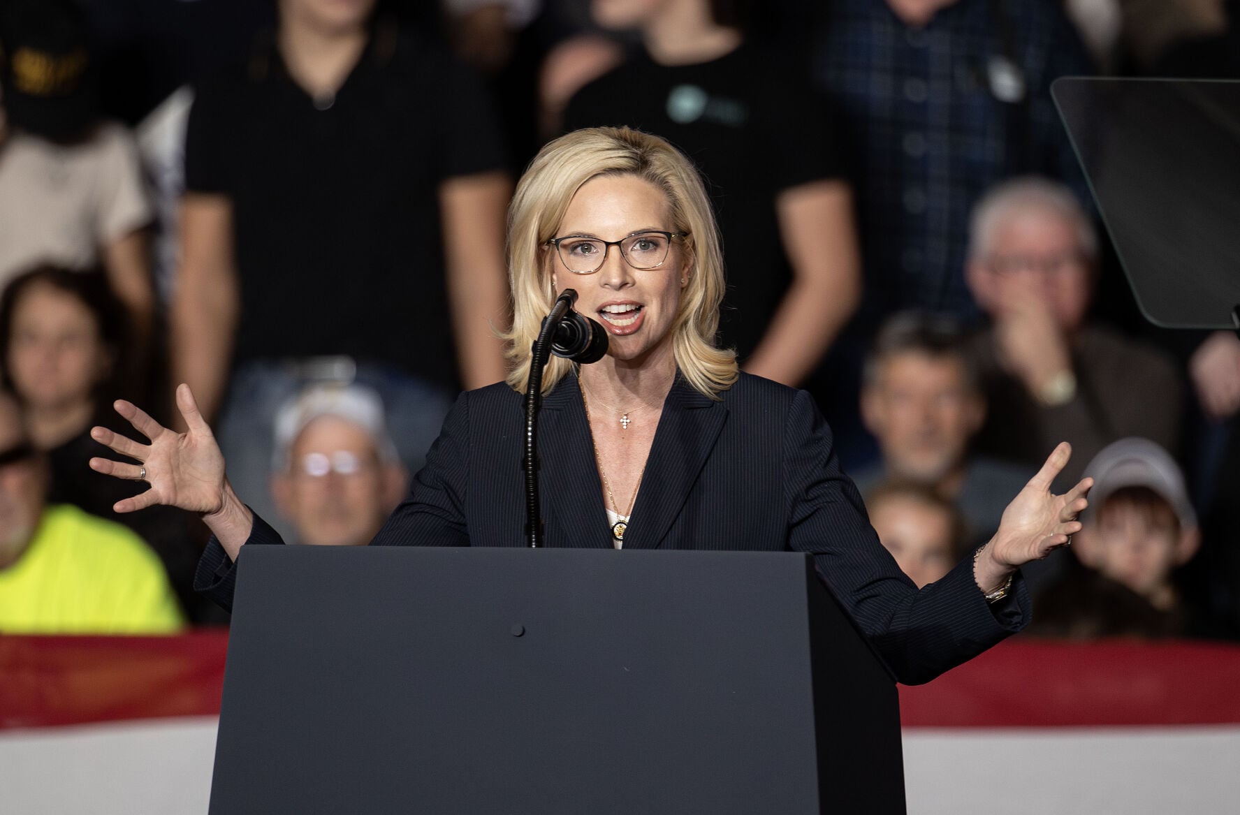 Hinson outraises other candidates in Iowa U.S. Senate race | Iowa ...