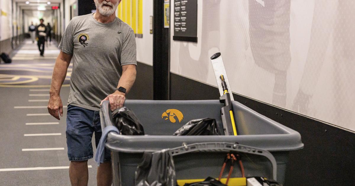 Iowa football’s longevity isn’t just on the field. Just ask custodian Doug Kray