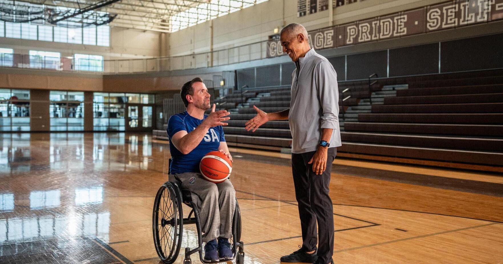 Obama joins Turek on the court to back U . S . Senate bid | Iowa Campaigns and Elections