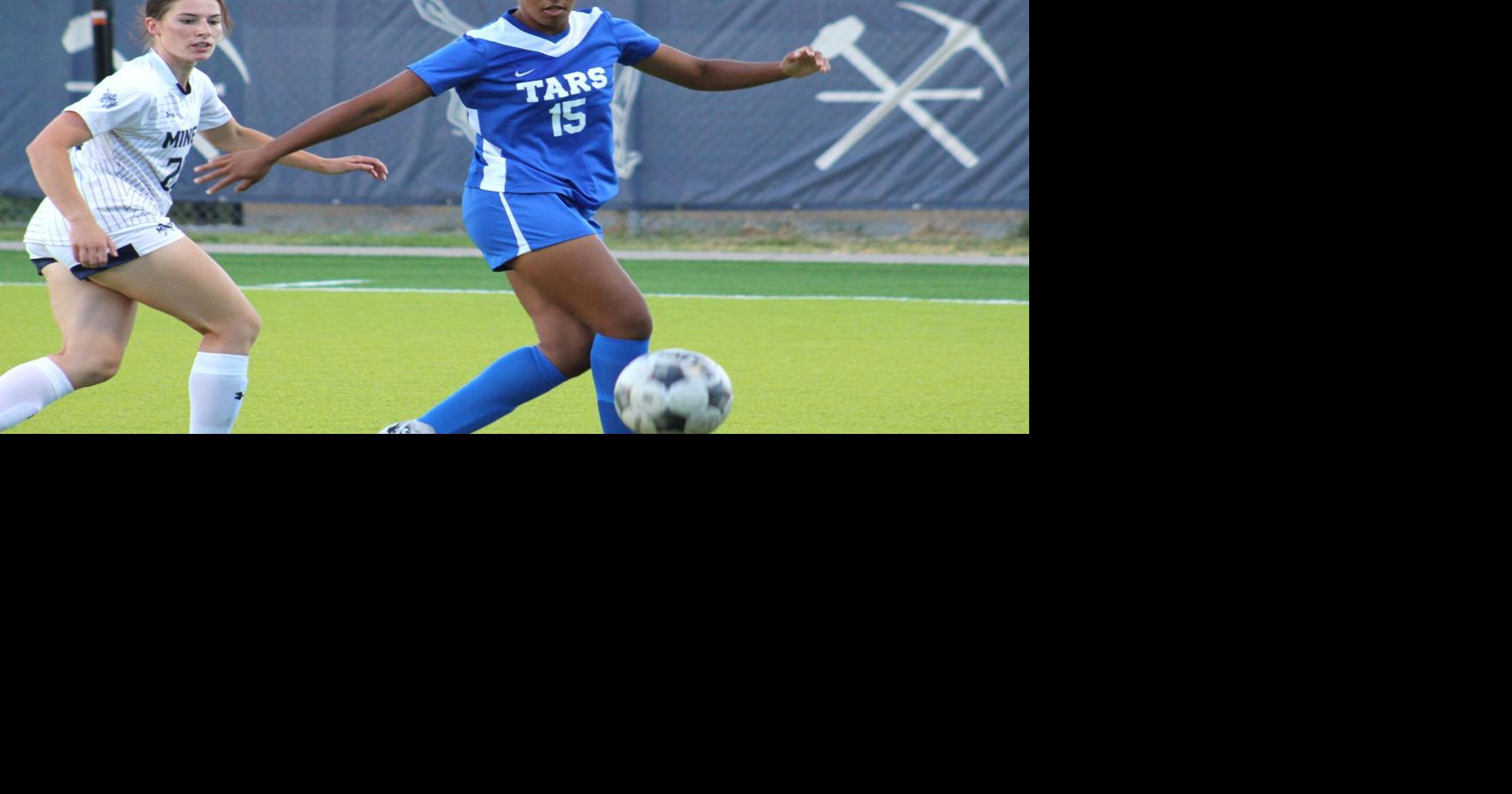Mines soccer falls to Rollins 2-1 in season opener