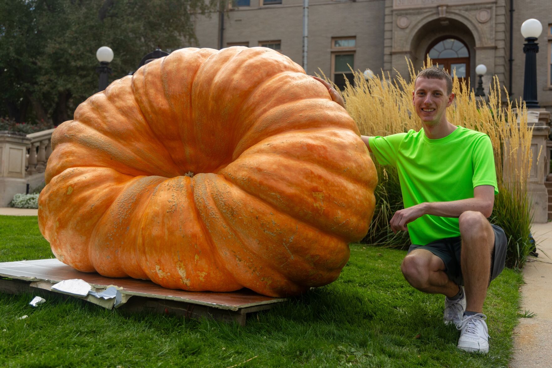 Colorado School of Mines senior grows a 1,500-pound pumpkin | News