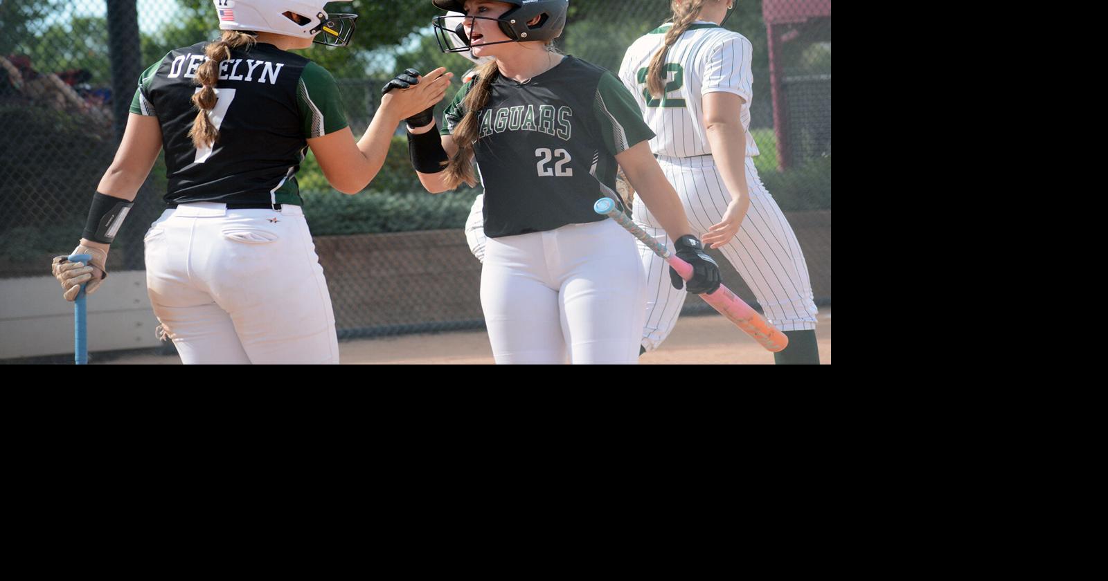 D’Evelyn softball tearing up the diamond early this season