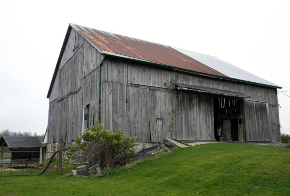 Old bank barn on south end farm to be demolished