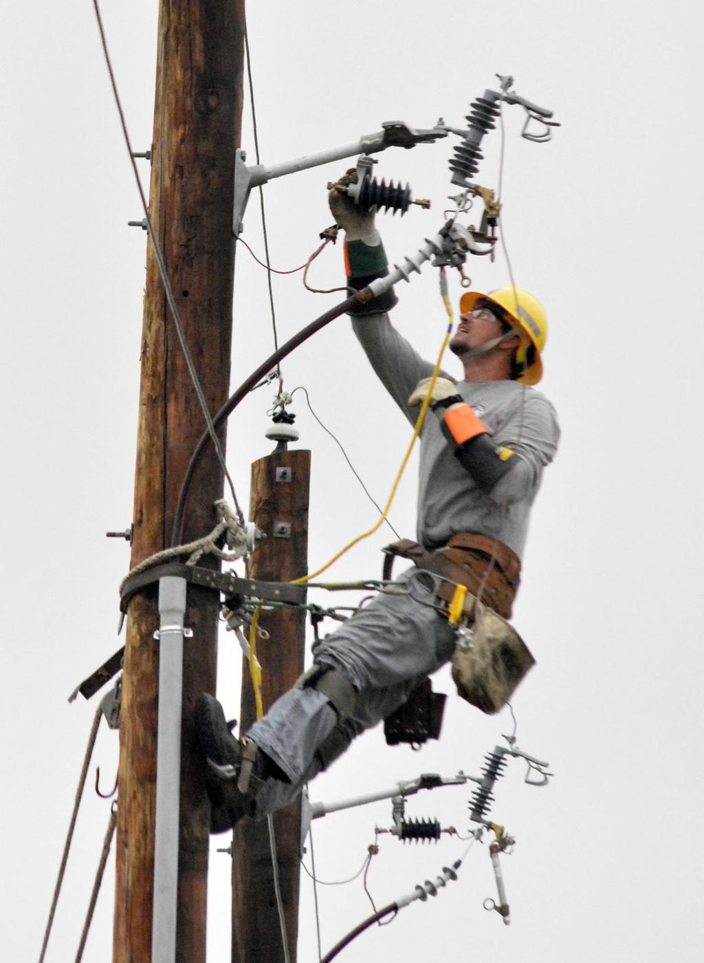 Powerline Workers Used To Inclement Weather Local News