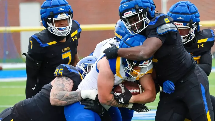 Football Wraps Up Spring with a Competitive Scrimmage