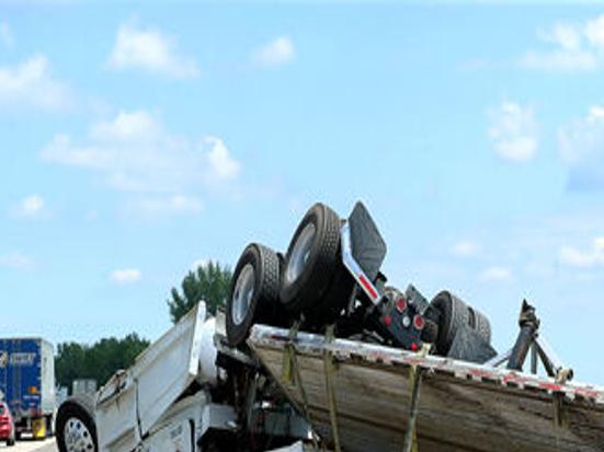 Passersby Remove Driver From Semi After I 80 Crash Grand Island Local News Theindependent Com