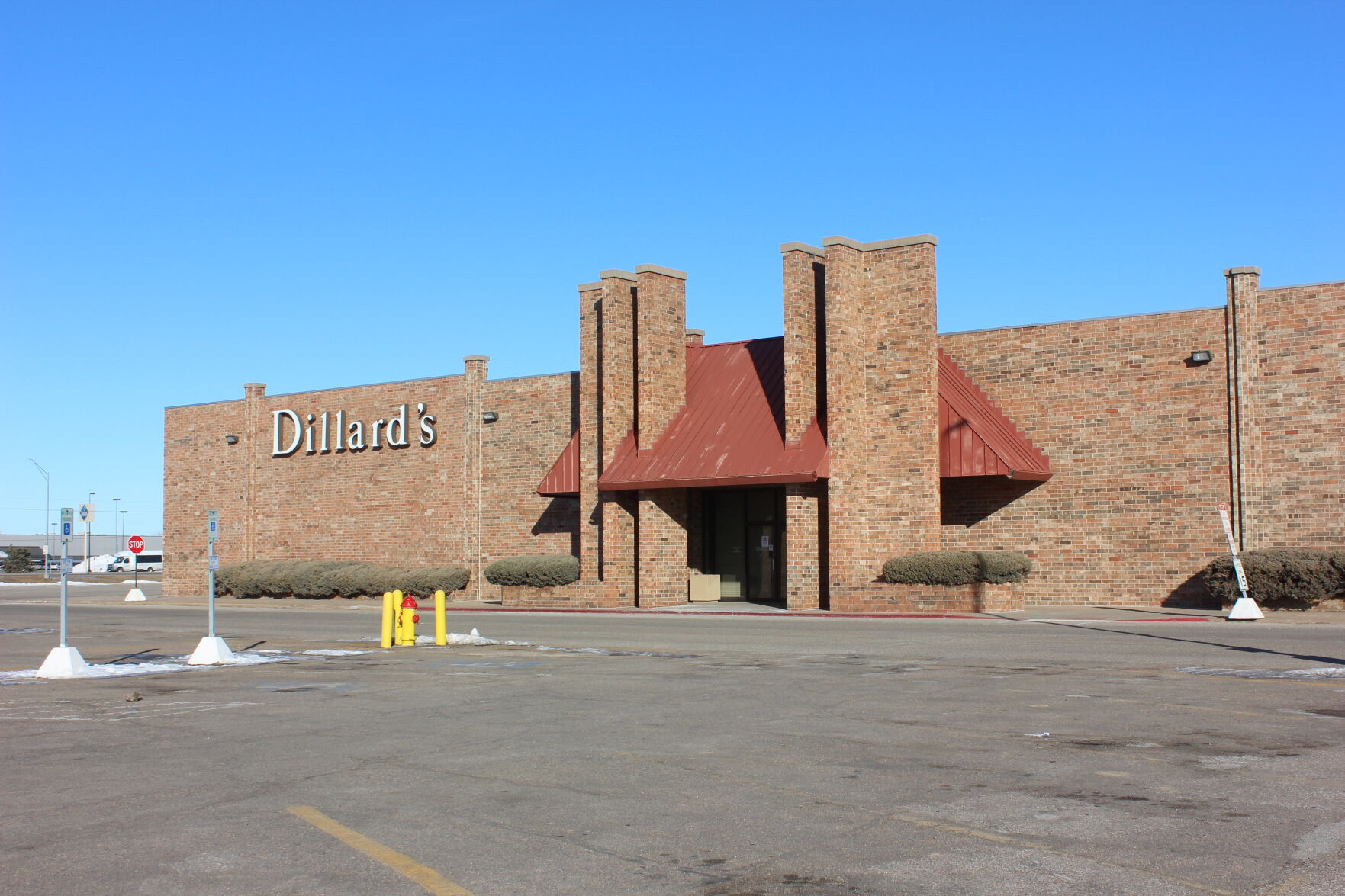 Grand Island Dillard s store will close March 28