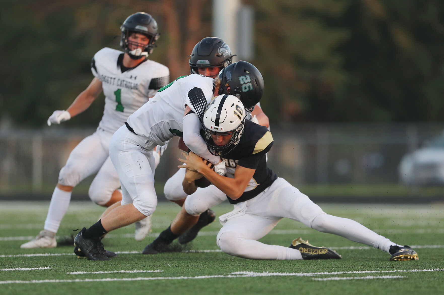 Omaha Skutt secures a 30-14 victory over Grand Island Northwest