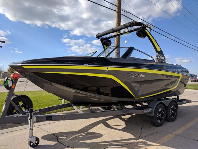 Buzz's Marine