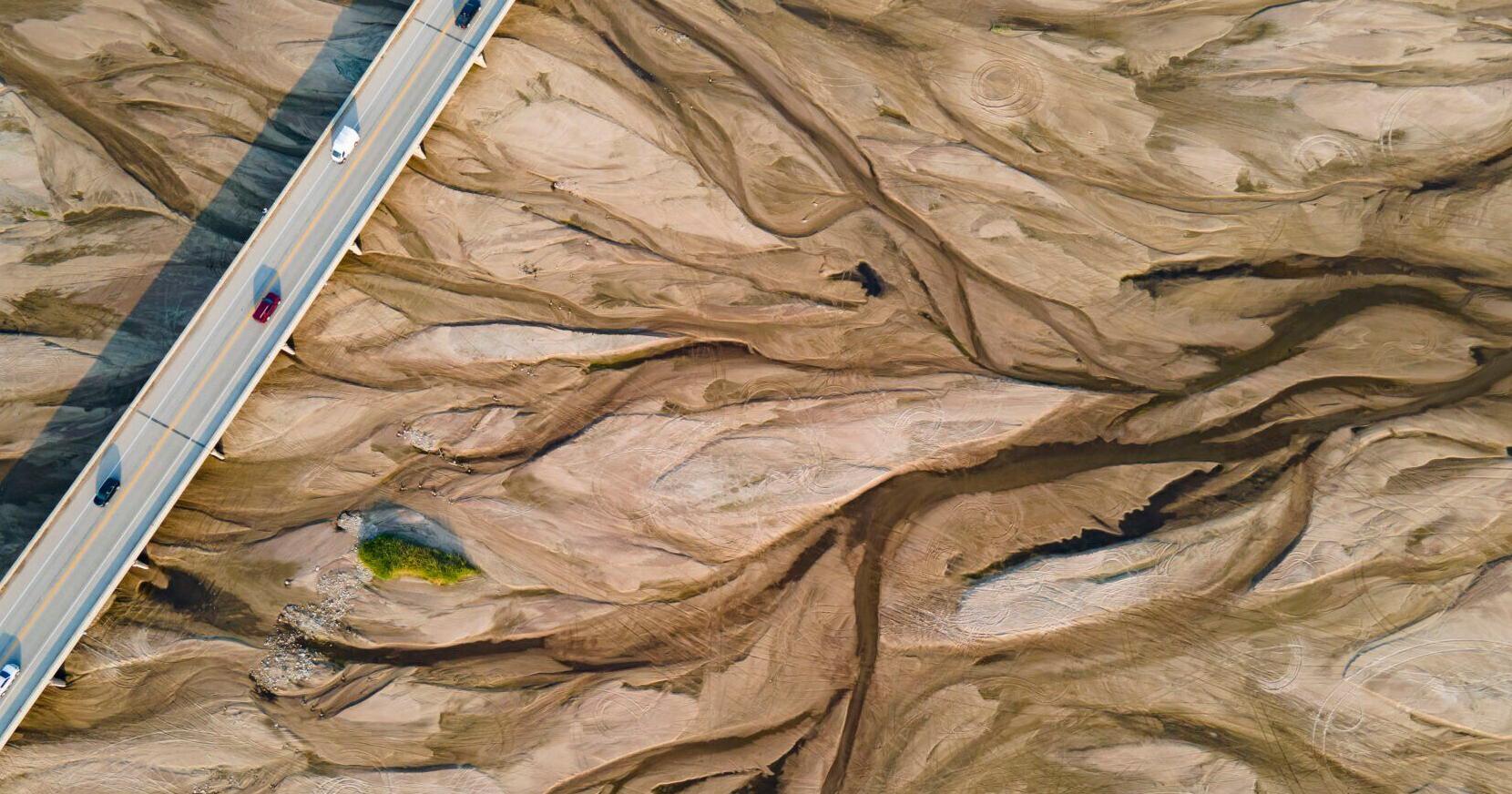 Platte River dries out again in central Nebraska - Vimarsana News