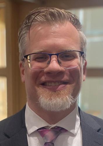 2 Grand Island lawyers in running for judge; Pillen to decide
